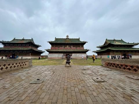 Elsen Tasarkhai dunes