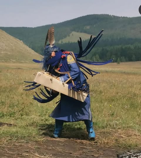 Mooggii, Chaman Mongol traditionnel